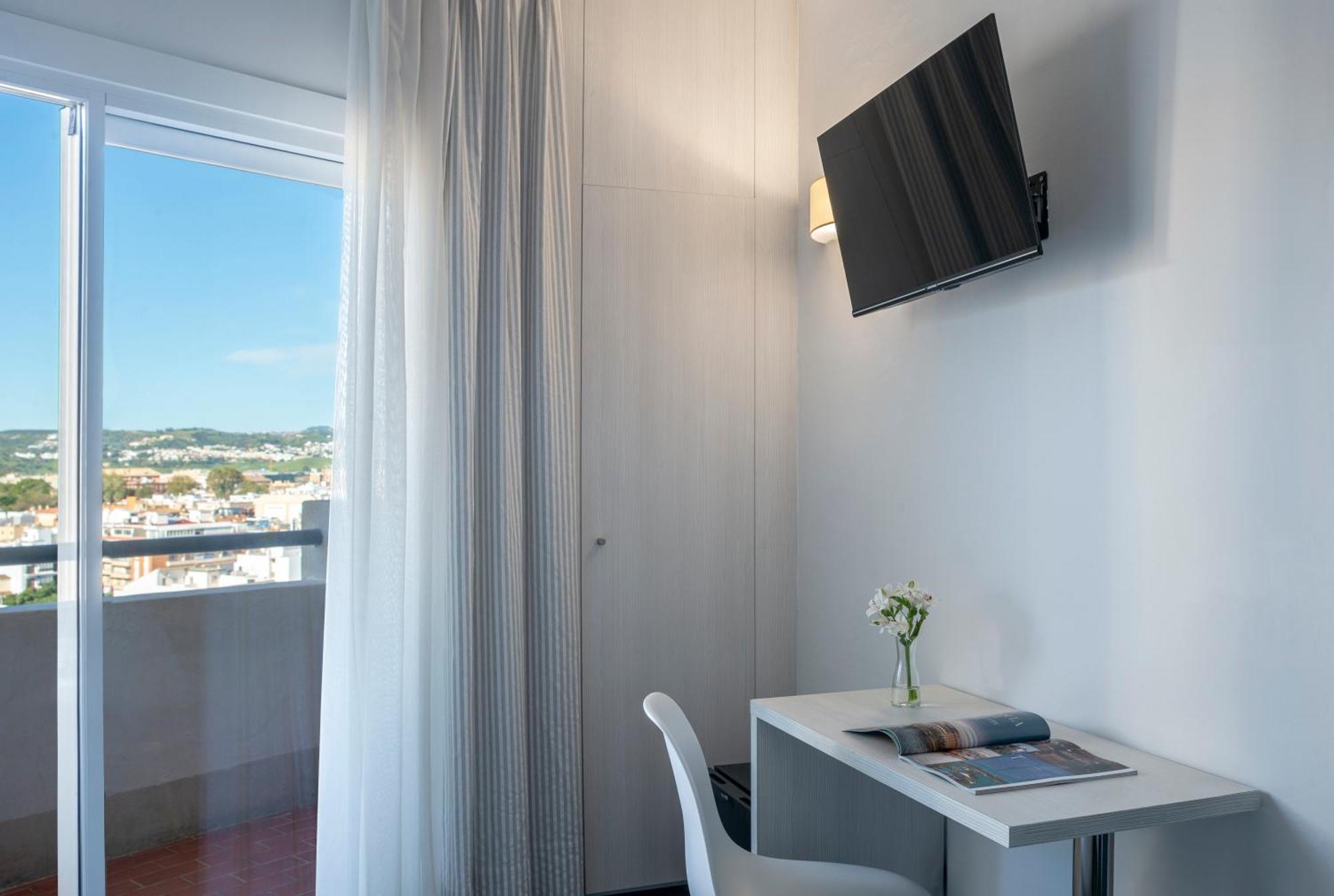 Hotel El Puerto By Pierre Vacances Фуэнхирола Экстерьер фото