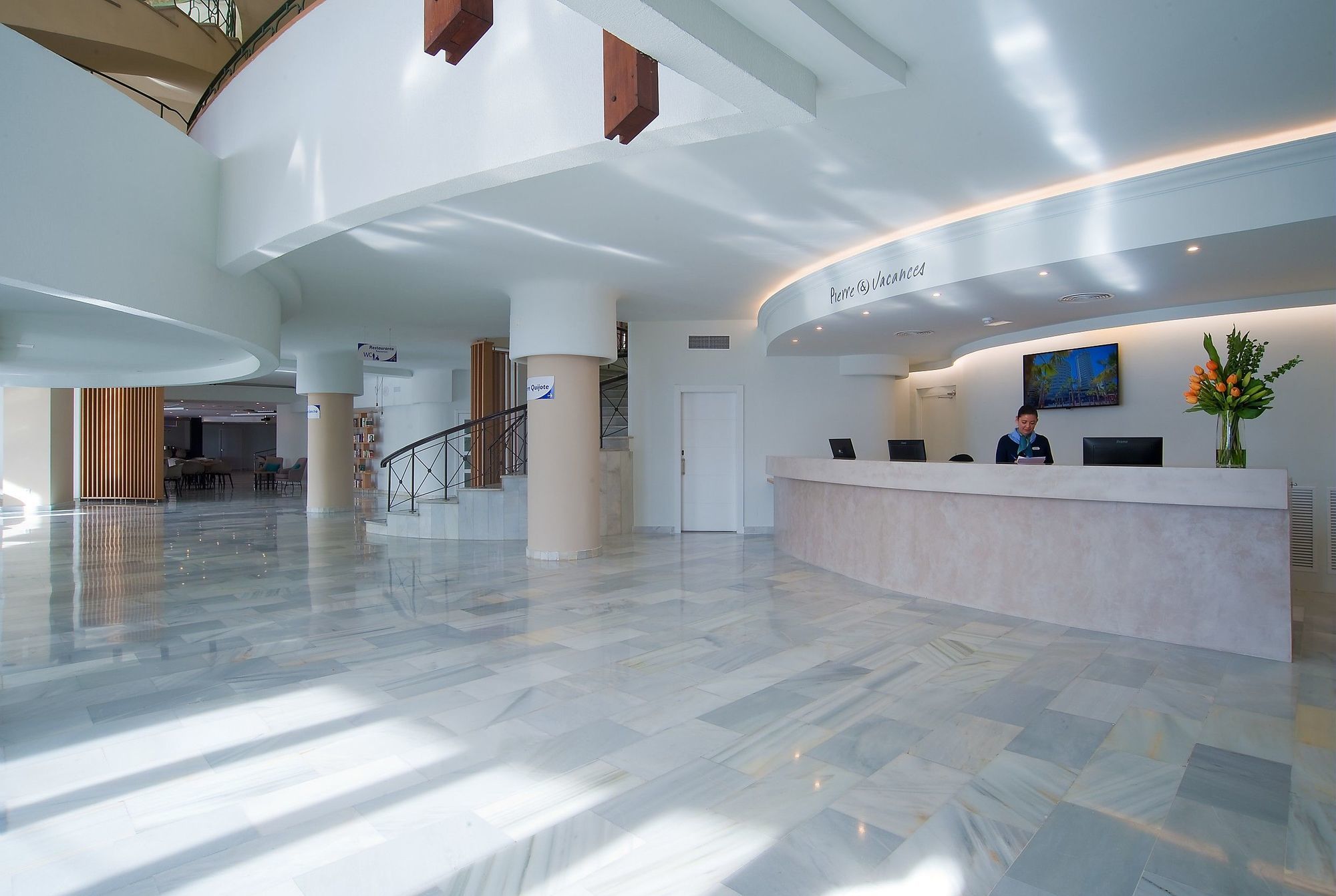 Hotel El Puerto By Pierre Vacances Фуэнхирола Экстерьер фото
